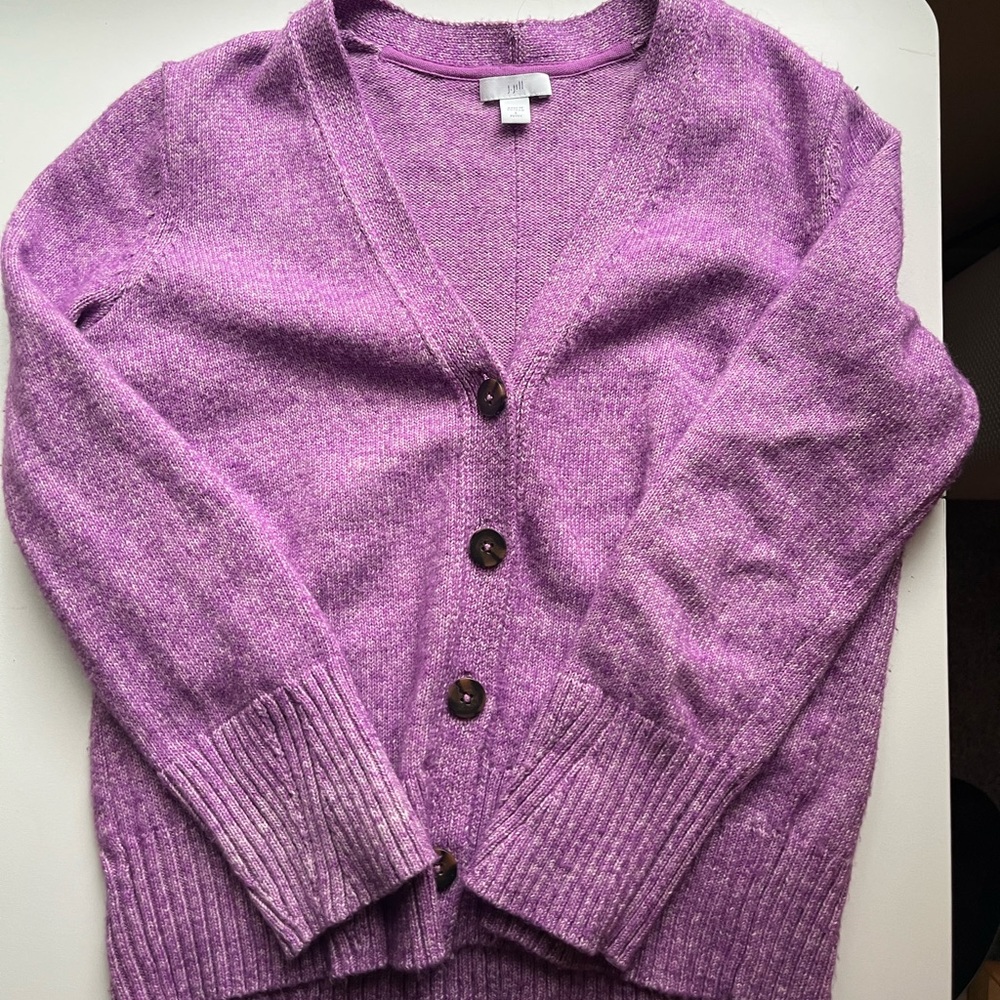Lavender sweater, by tabolts. Made in Vietnam